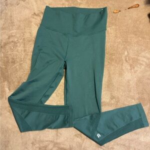 All in Motion leaf green wonens Leggings